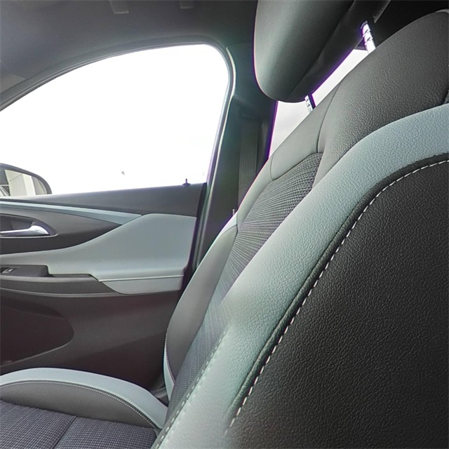Vehicle image 24 of 26
