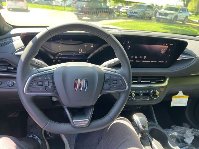 Vehicle image 10 of 31
