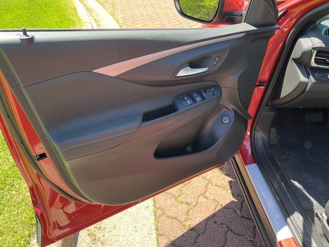 Vehicle image 18 of 31