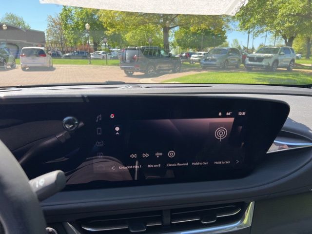 Vehicle image 15 of 31