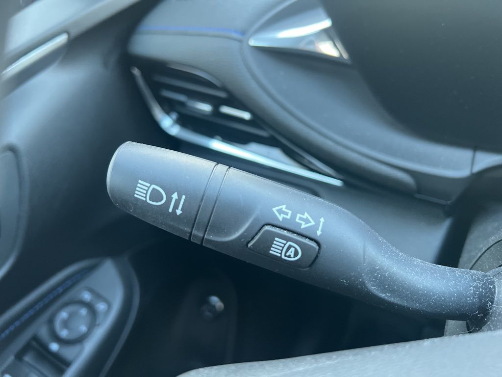 2024 Buick Envista Sport Touring Image 18 of 27