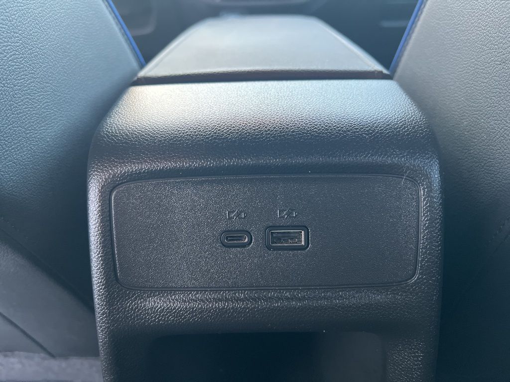 2024 Buick Envista Sport Touring Image 19 of 27