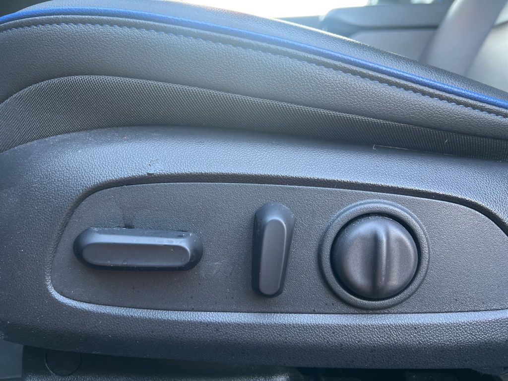 2024 Buick Envista Sport Touring Image 25 of 27
