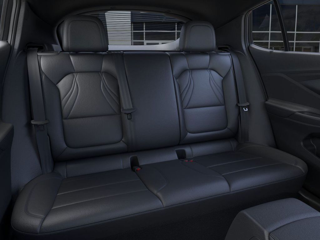 Vehicle image 17 of 25