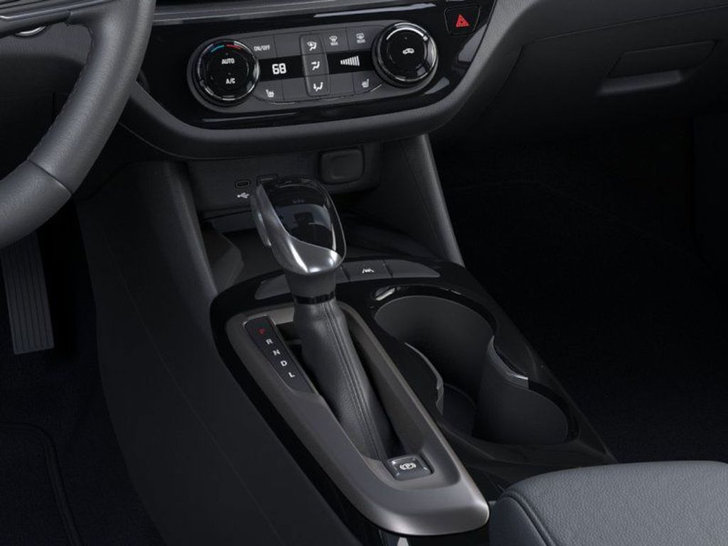 Vehicle image 23 of 25
