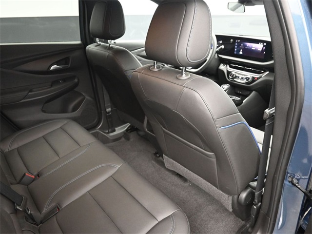 Vehicle image 16 of 36
