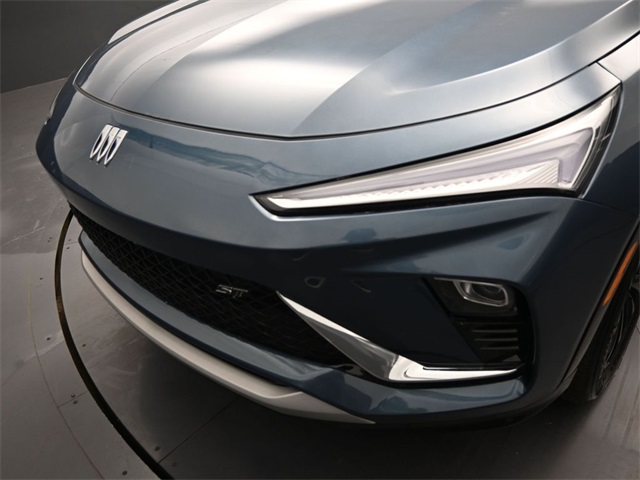 Vehicle image 34 of 36