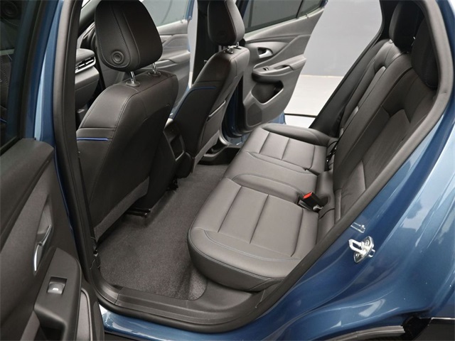 Vehicle image 18 of 36