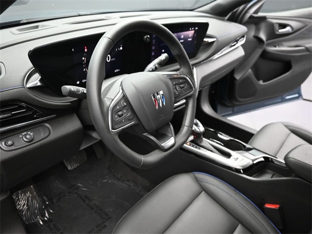 Vehicle image 21 of 36