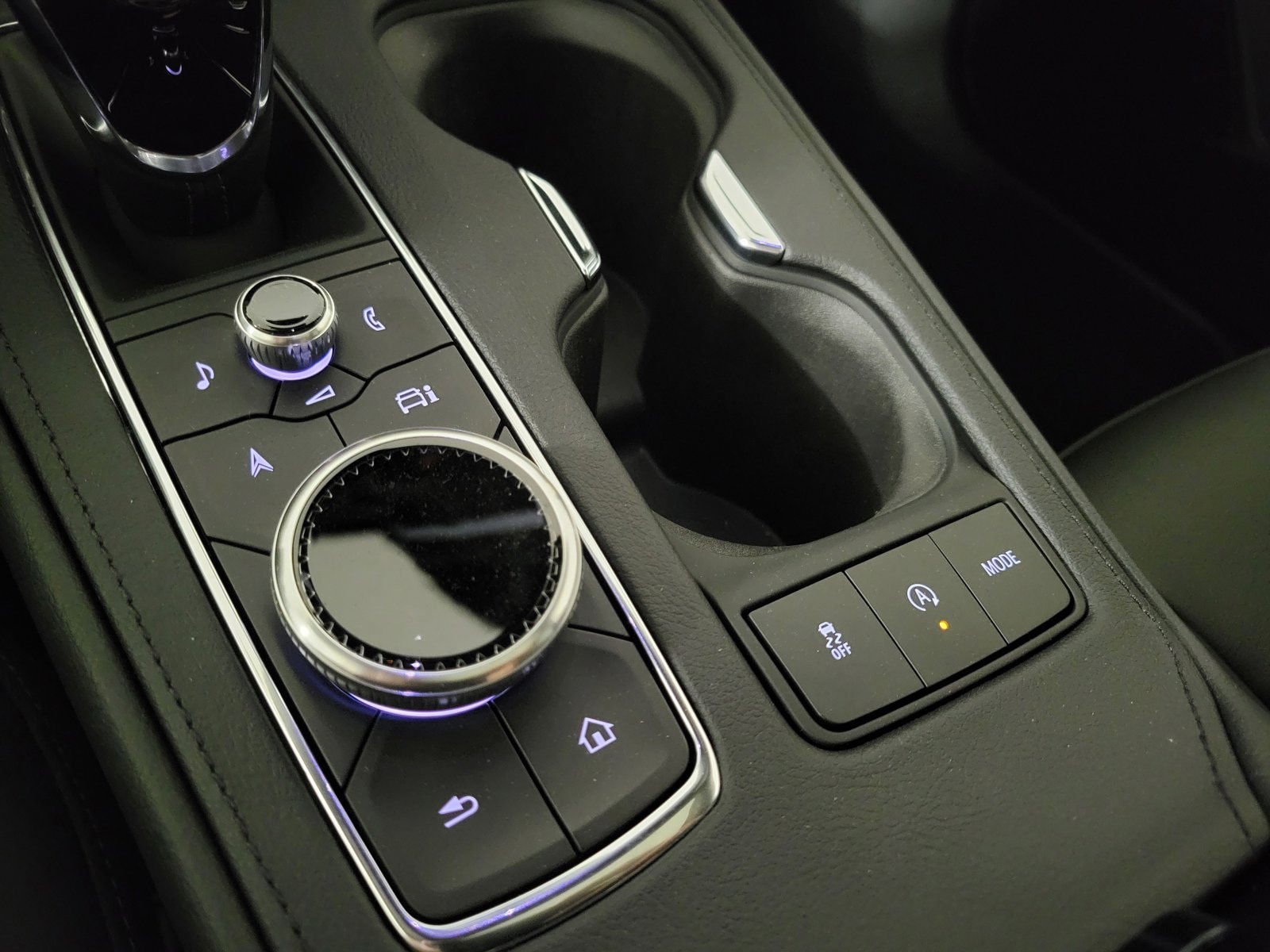 Vehicle image 28 of 33