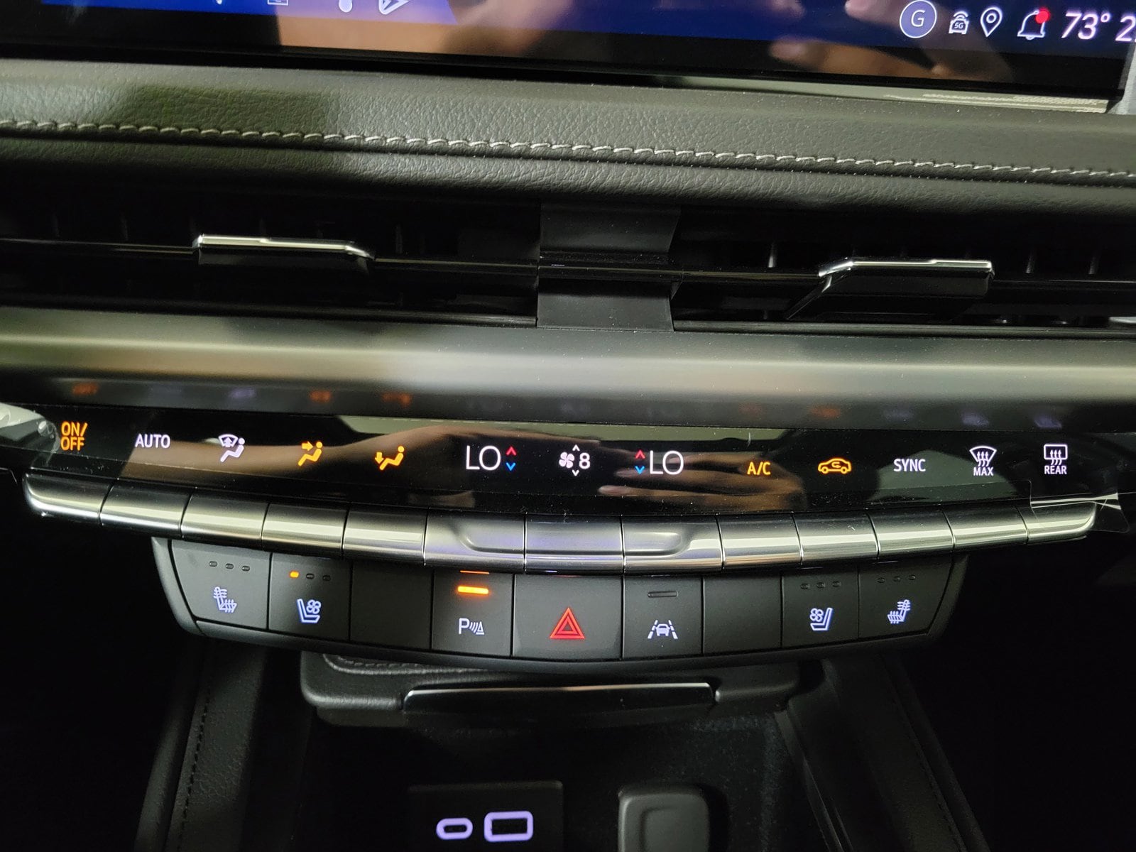 Vehicle image 27 of 33