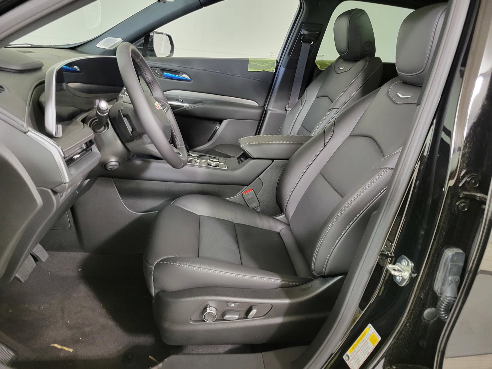 Vehicle image 15 of 33