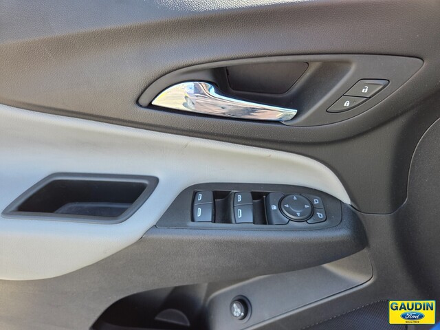 Vehicle image 23 of 25