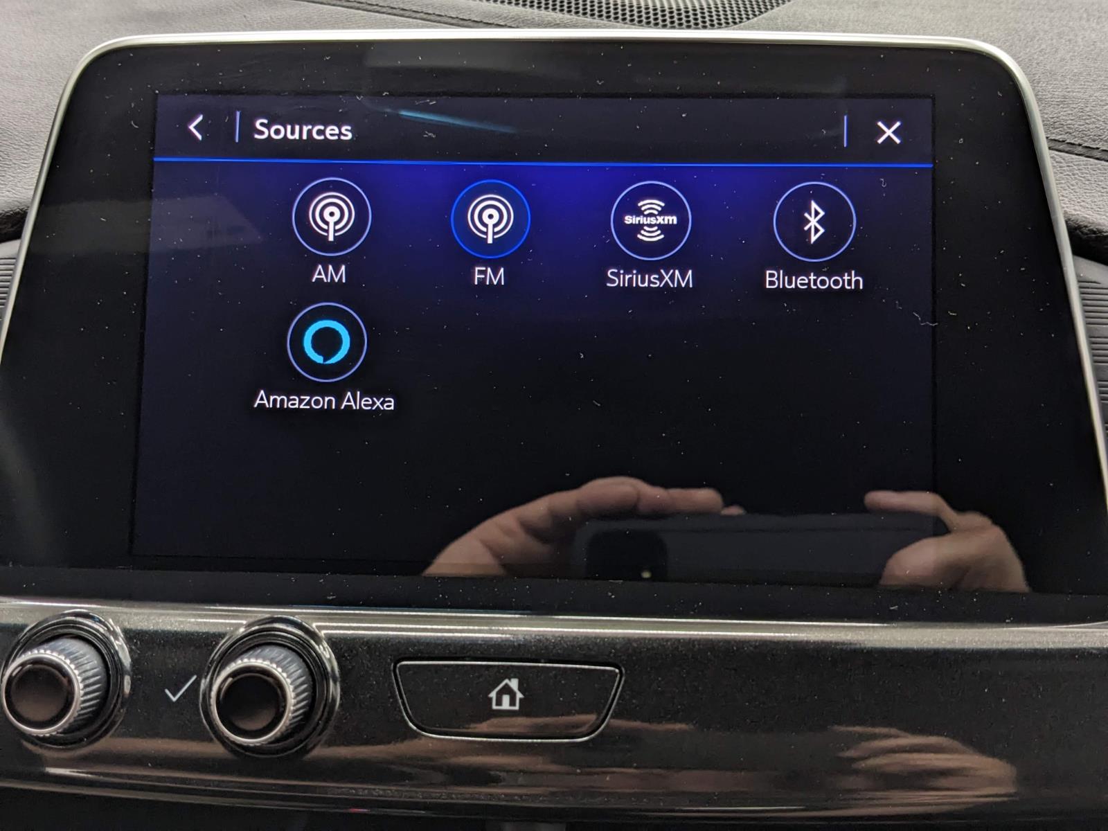 Vehicle image 19 of 34