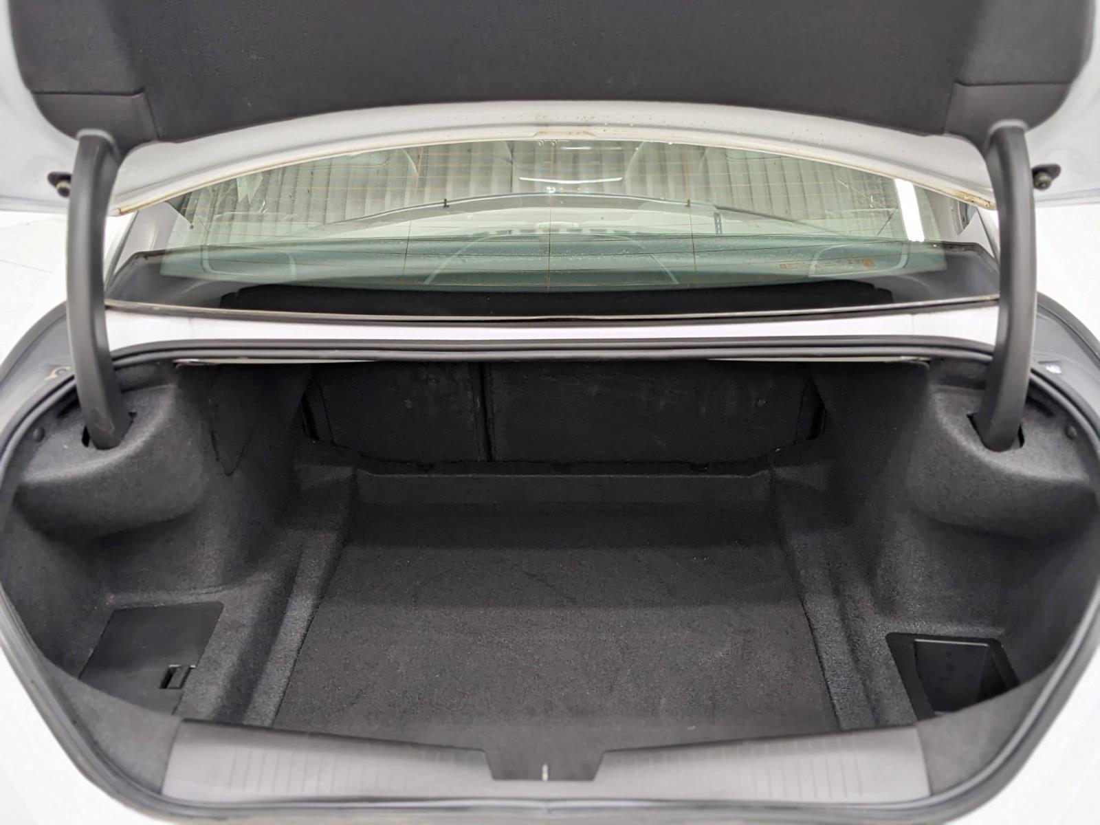 Vehicle image 7 of 34