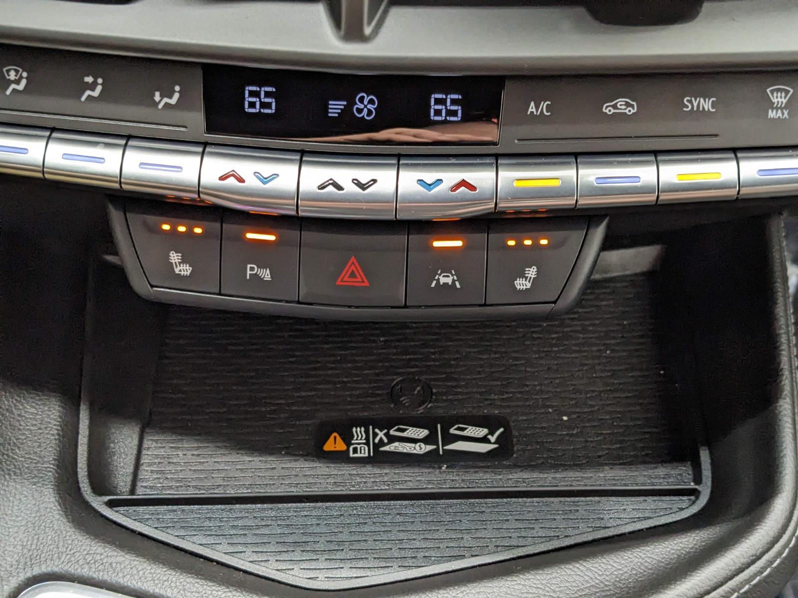Vehicle image 25 of 34
