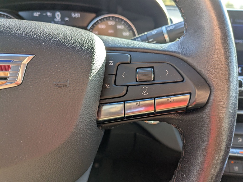 Vehicle image 21 of 29