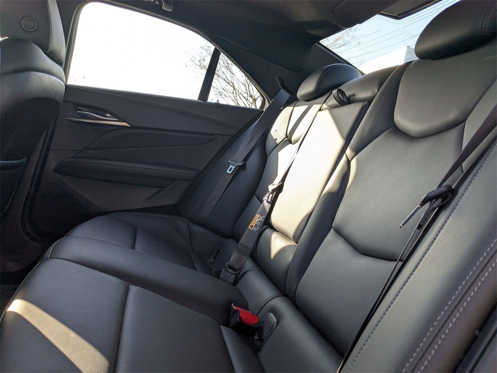 Vehicle image 26 of 29
