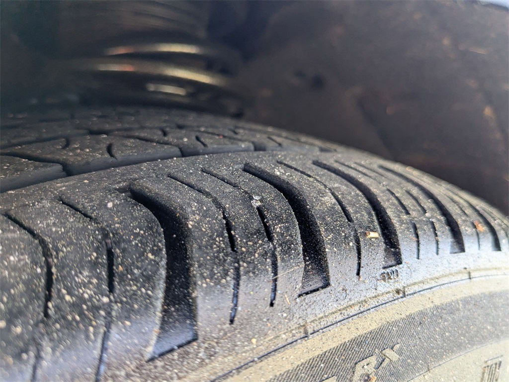 Vehicle image 12 of 29