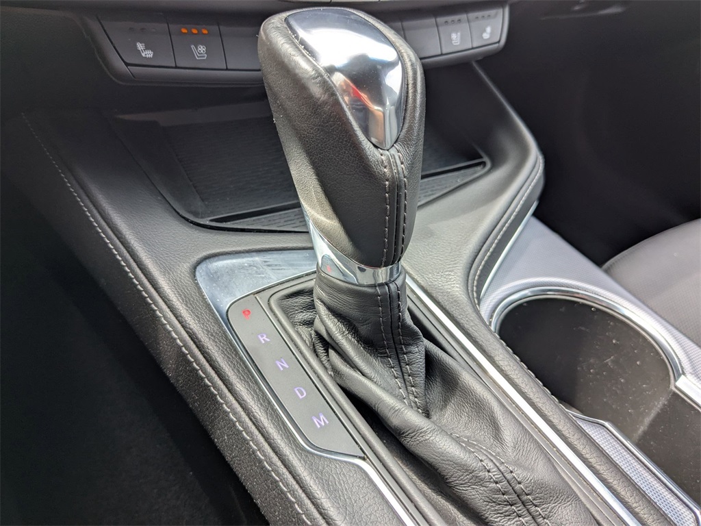 Vehicle image 25 of 30