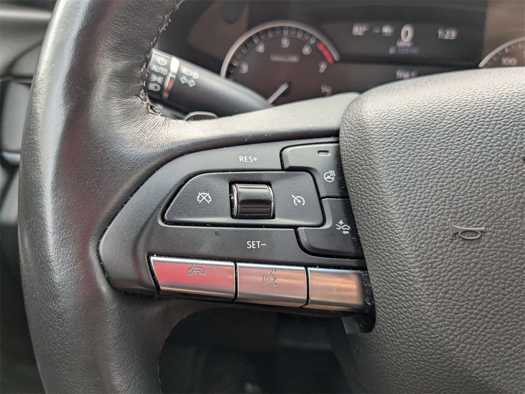 Vehicle image 18 of 30