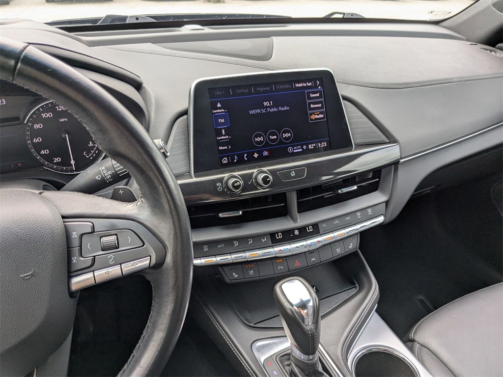 Vehicle image 23 of 30