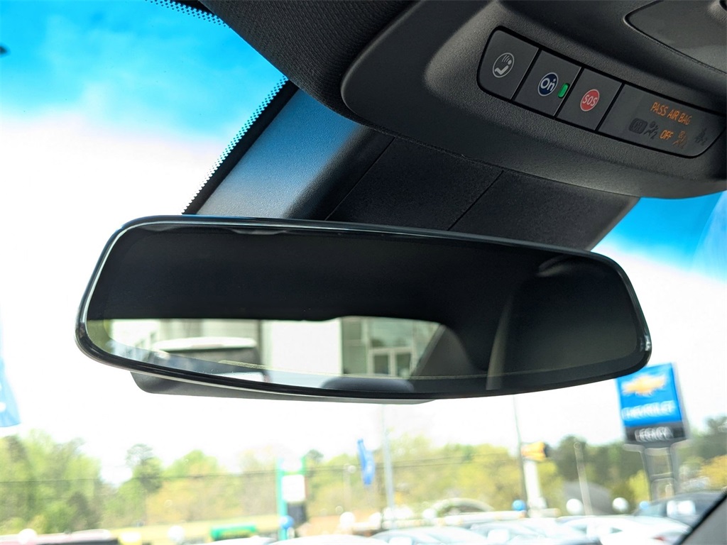 Vehicle image 26 of 30