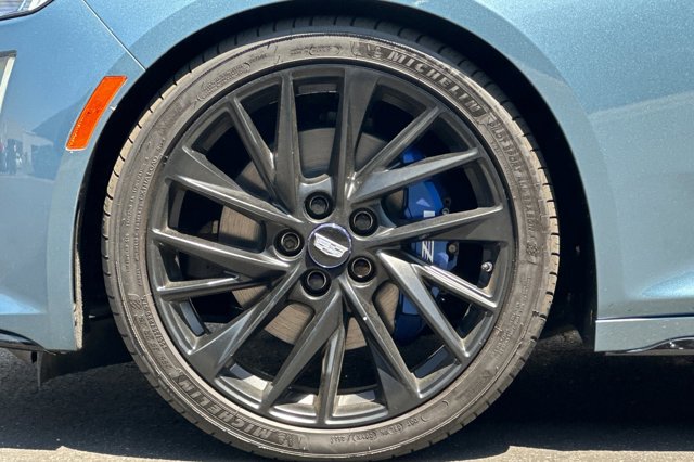 Vehicle image 26 of 28