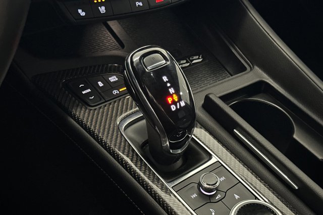 Vehicle image 21 of 28