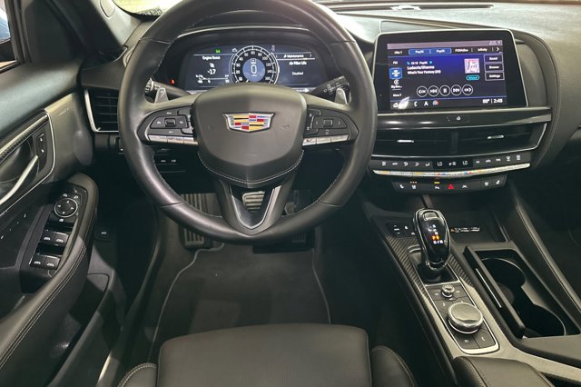 Vehicle image 14 of 28