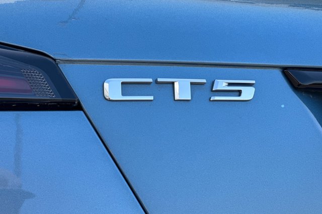 Vehicle image 27 of 28