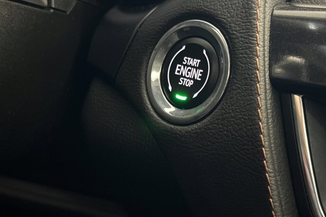 Vehicle image 22 of 28