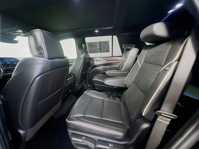 Vehicle image 25 of 31