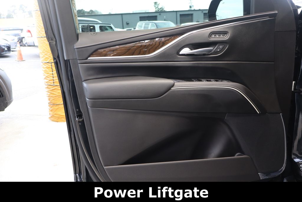 Vehicle image 17 of 55
