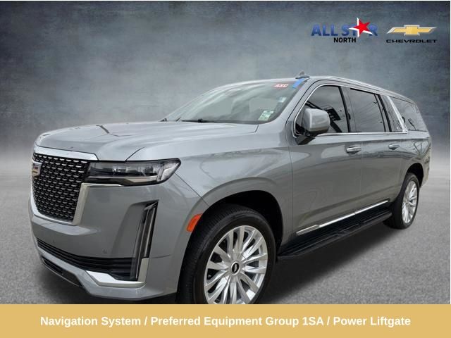 2024 Cadillac Escalade ESV RWD Luxury Image 2 of 35