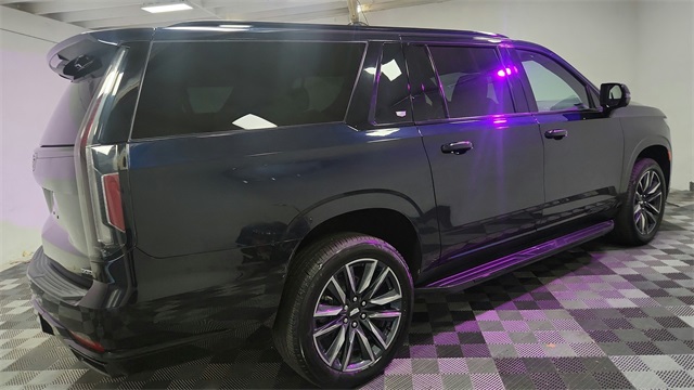 Vehicle image 7 of 25
