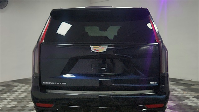 Vehicle image 8 of 25