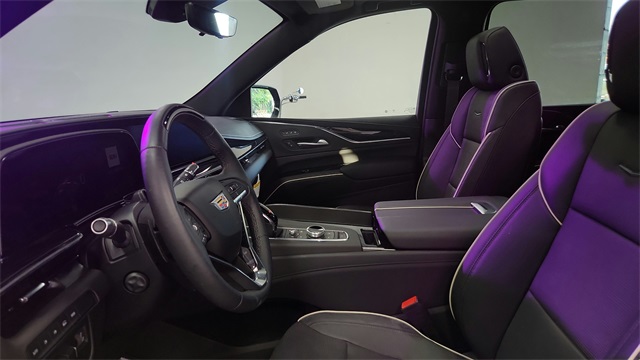 Vehicle image 23 of 25