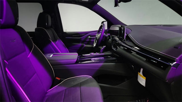 Vehicle image 16 of 25