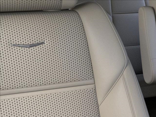 Vehicle image 13 of 24
