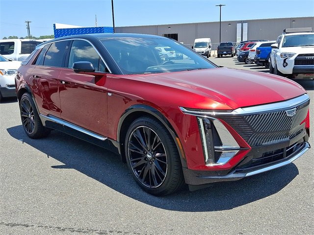 Vehicle image 4 of 32
