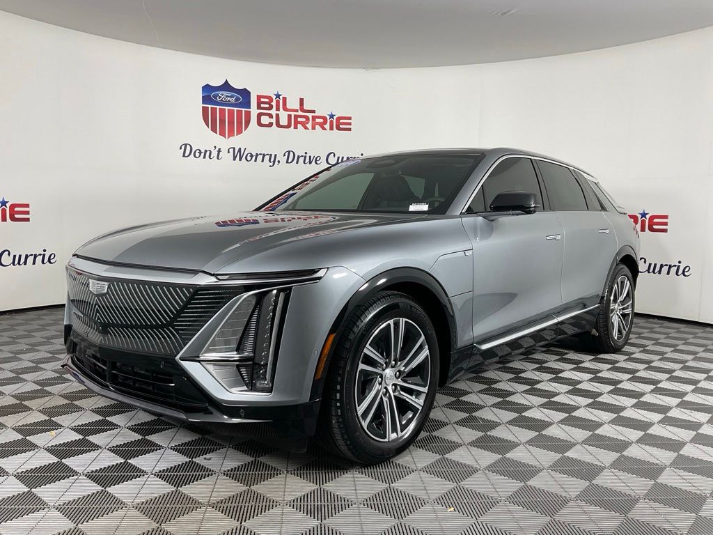 2024 Cadillac LYRIQ Luxury Image 1 of 28