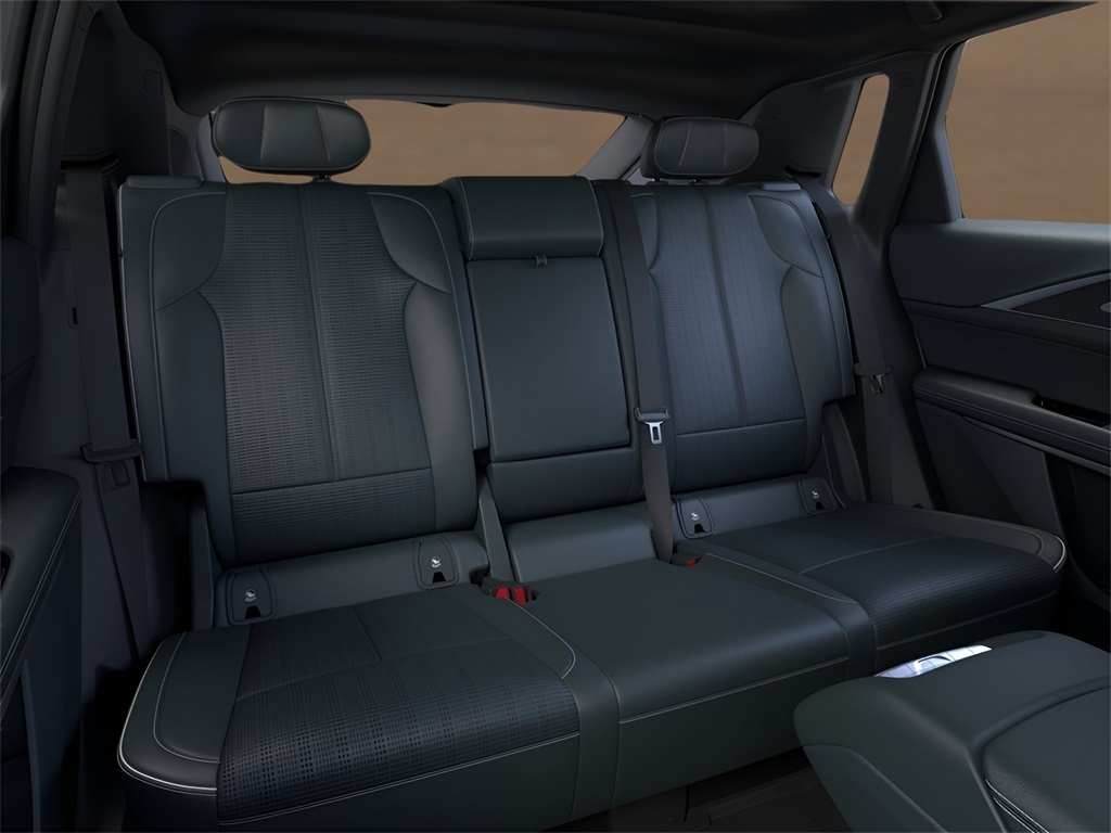 Vehicle image 14 of 24