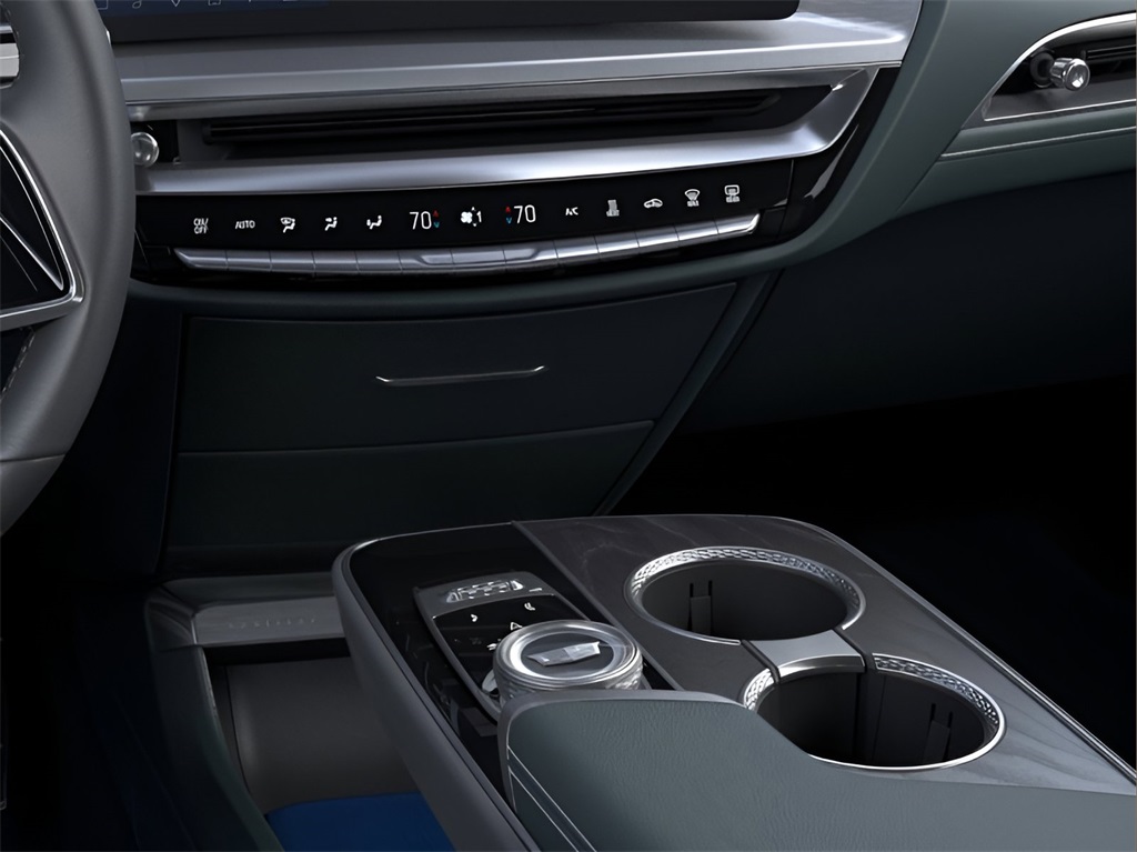 Vehicle image 21 of 24