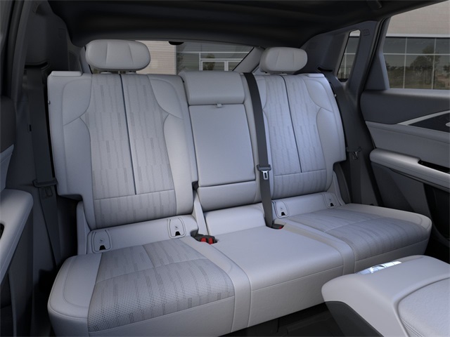 Vehicle image 17 of 24