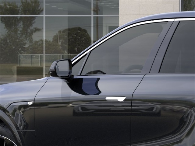 Vehicle image 13 of 24