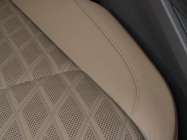 Vehicle image 21 of 24