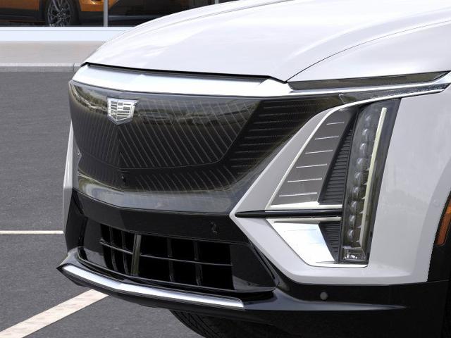 Vehicle image 13 of 24