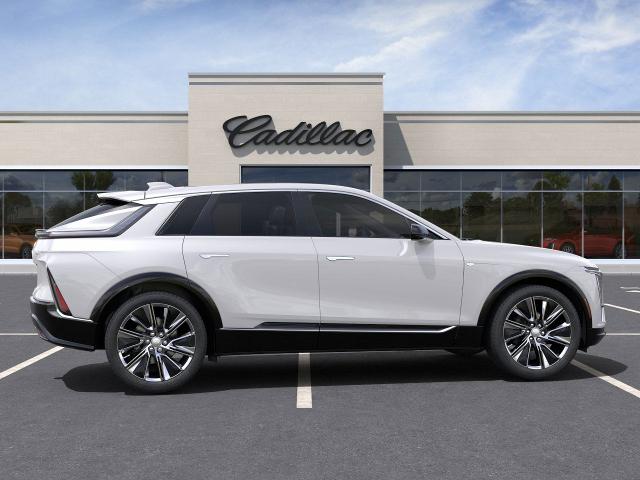 Vehicle image 6 of 24