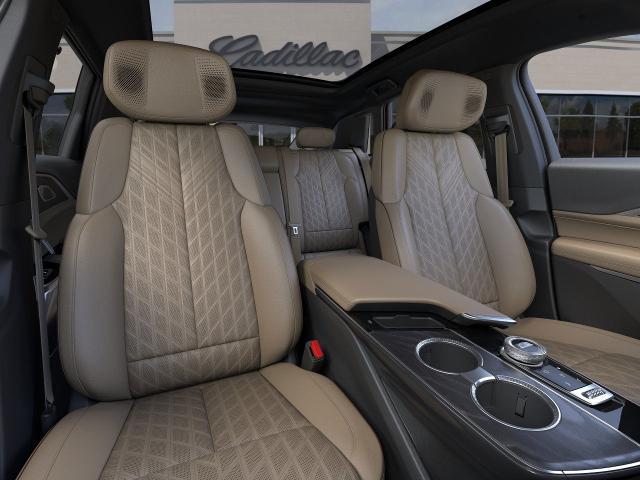 Vehicle image 16 of 24